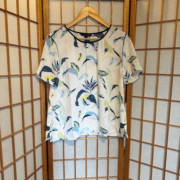 Tropical Print Banana Republic Blouse - Picture 11 of 13
